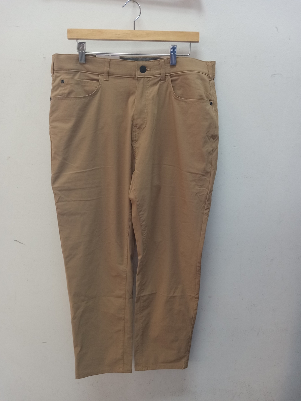 Men's Straight-Fit Khaki Chinos - Light Tan